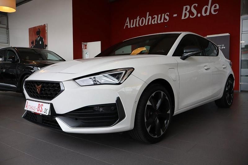 Weiß Gebraucht 2022 Cupra Leon Limousine | 22.849 € (Superpreis) - Bild 1/4