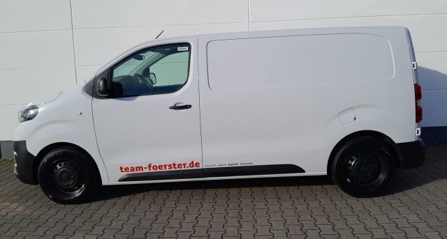 Gebraucht Toyota Proace Plus 120 PS (88 kW) 2023 Weiß Van / Kleinbus