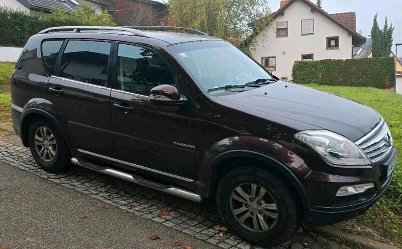 Andere außenfarben Gebraucht 2014 Ssangyong Rexton SUV | 8.500 € (Fairer Preis) - Bild 1/4
