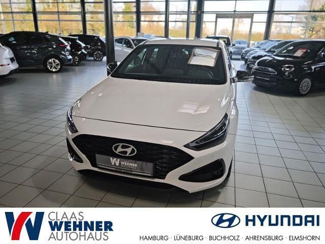 Gebraucht Hyundai i30 Advantage 101 PS (74 kW) 2024 Weiss Limousine