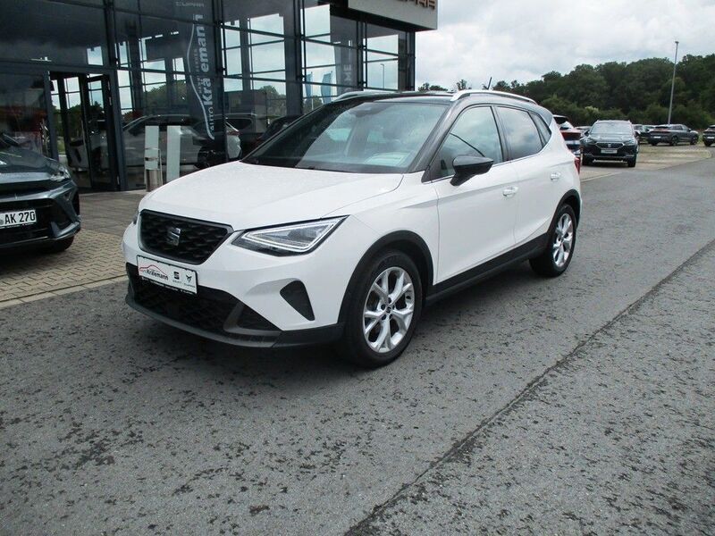 Weiß Gebraucht 2022 Seat Arona FR SUV | 15.990 € (Fairer Preis) - Bild 1/4