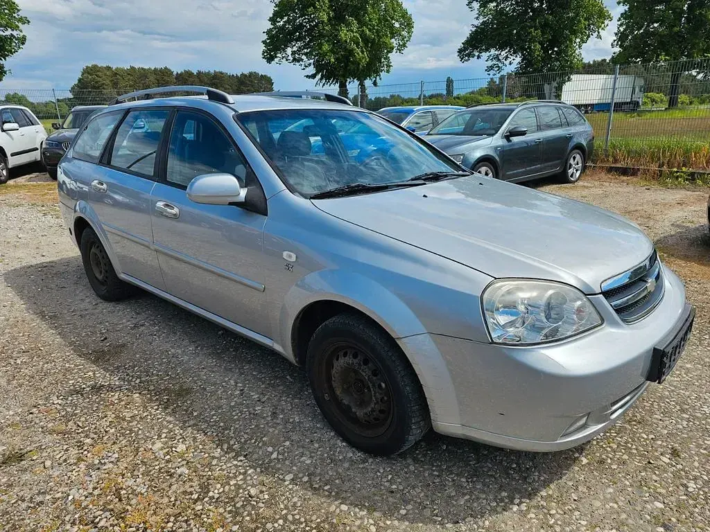 Gebraucht Chevrolet Nubira SX 109 PS (80 kW) 2008 Silber Kombi