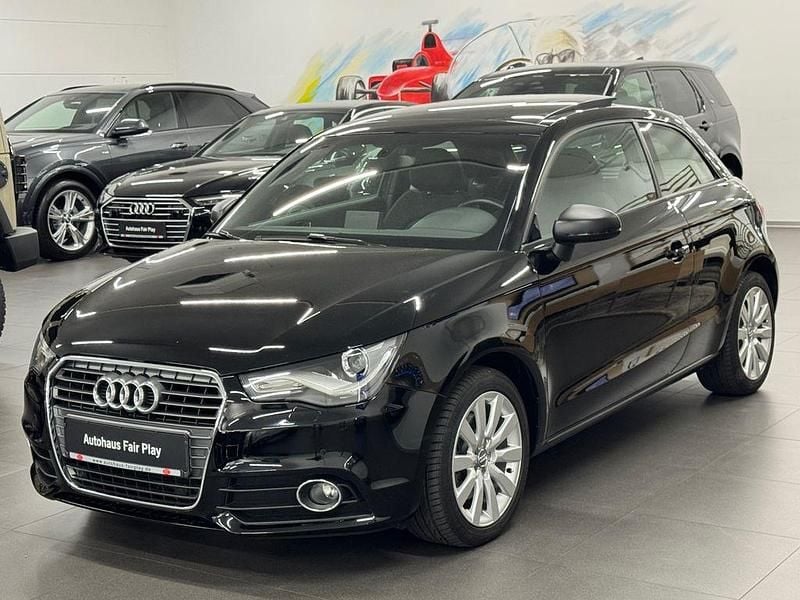 Brillantschwarz Gebraucht 2011 Audi A1 Ambition Kleinwagen | 14.990 € (Teuer) - Bild 1/4