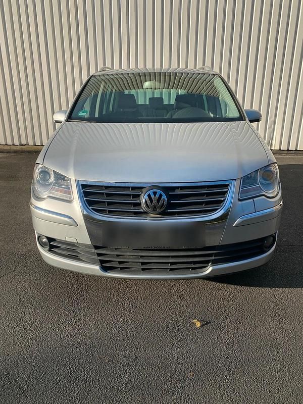 Silber Gebraucht 2008 VW Touran Van / Kleinbus | 4.400 € (Fairer Preis) - Bild 1/4