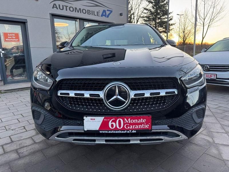 Gebraucht Mercedes GLA200 Progressive 150 PS (110 kW) 2020 Schwarz SUV