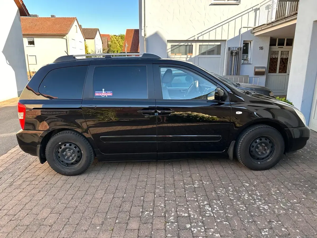 Gebraucht Kia Carnival 189 PS (139 kW) 2008 Schwarz Van / Kleinbus