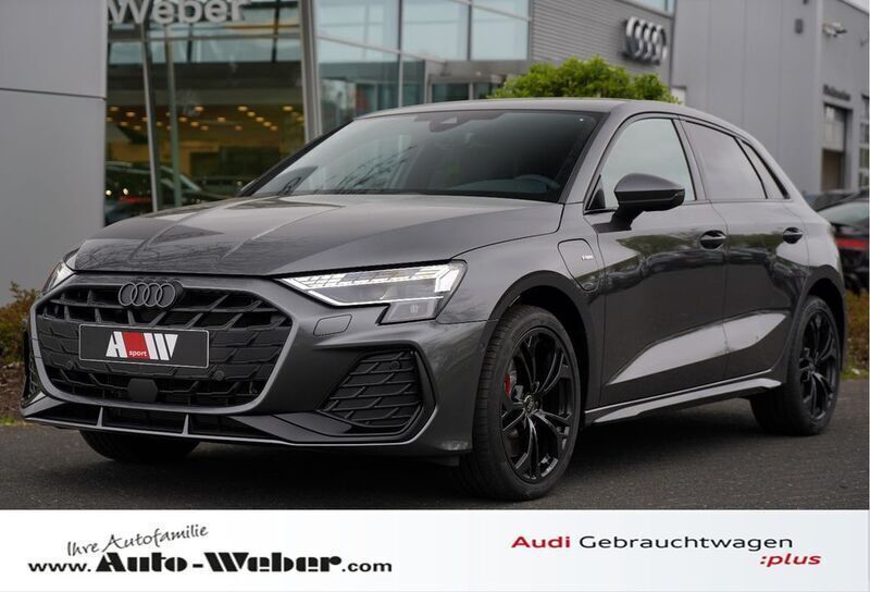 Grau Gebraucht 2025 Audi A3 Sportback e-tron Business Limousine | 46.990 € (Superpreis) - Bild 1/4