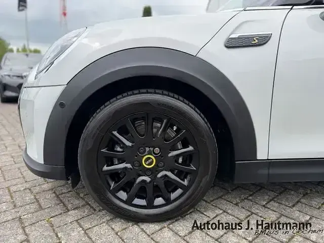 Gebraucht Mini Cooper SE Classic 135 kW (184 PS) 2021 Silber Kleinwagen