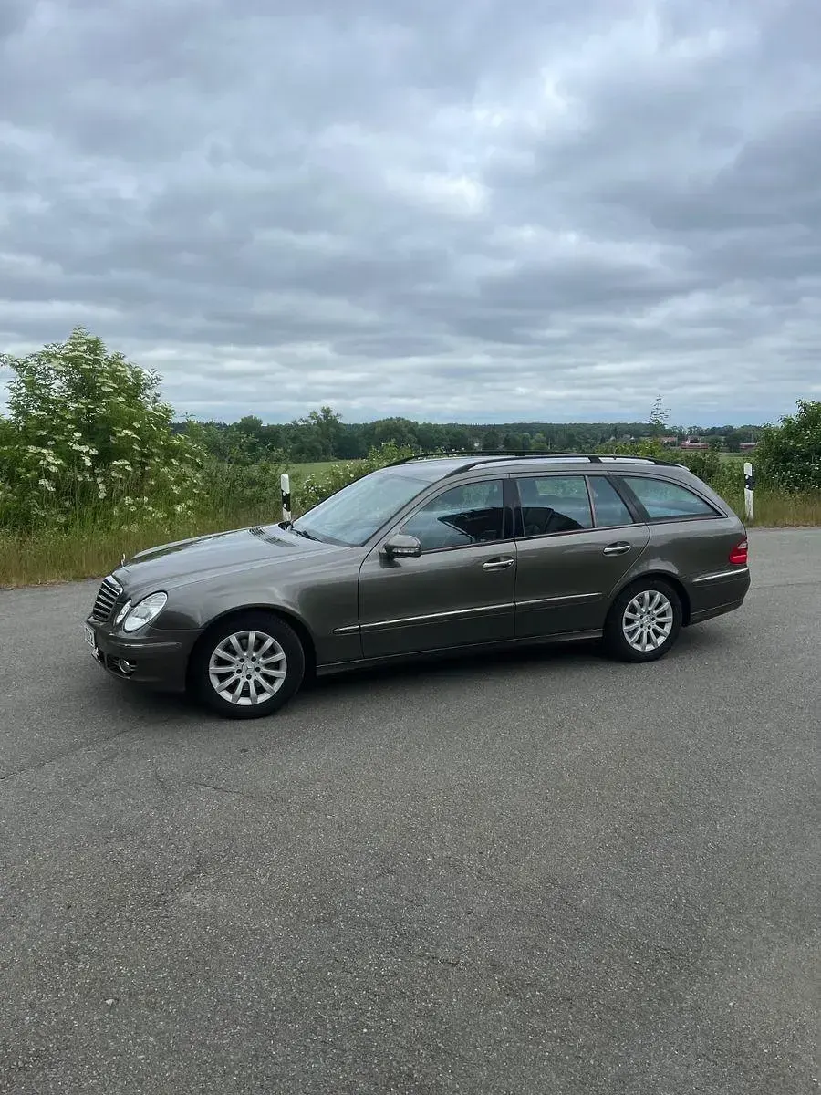 Gebraucht Mercedes E320 Avantgarde 224 PS (164 kW) 2006 Braun Kombi