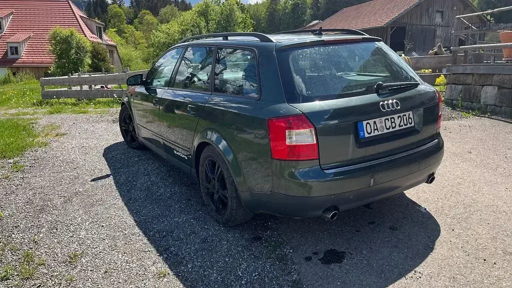 Gebraucht Audi A4 Performance 220 PS (161 kW) 2002 Grün Kombi