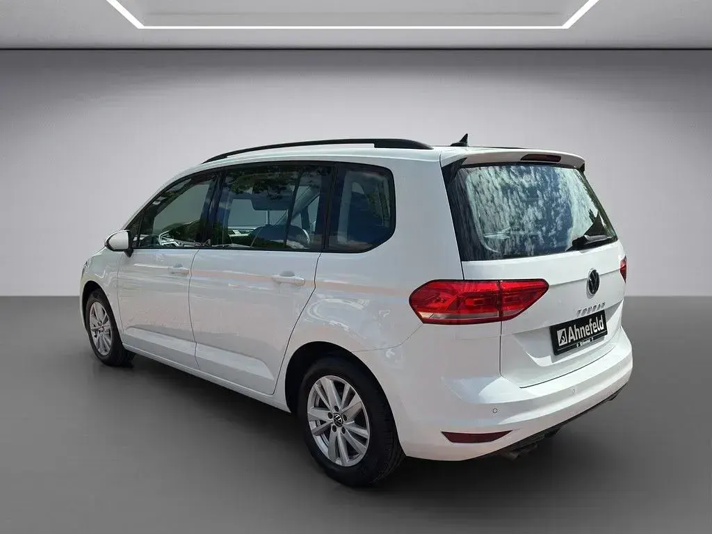 Gebraucht VW Touran Comfortline 150 PS (110 kW) 2022 Pure white Van / Kleinbus