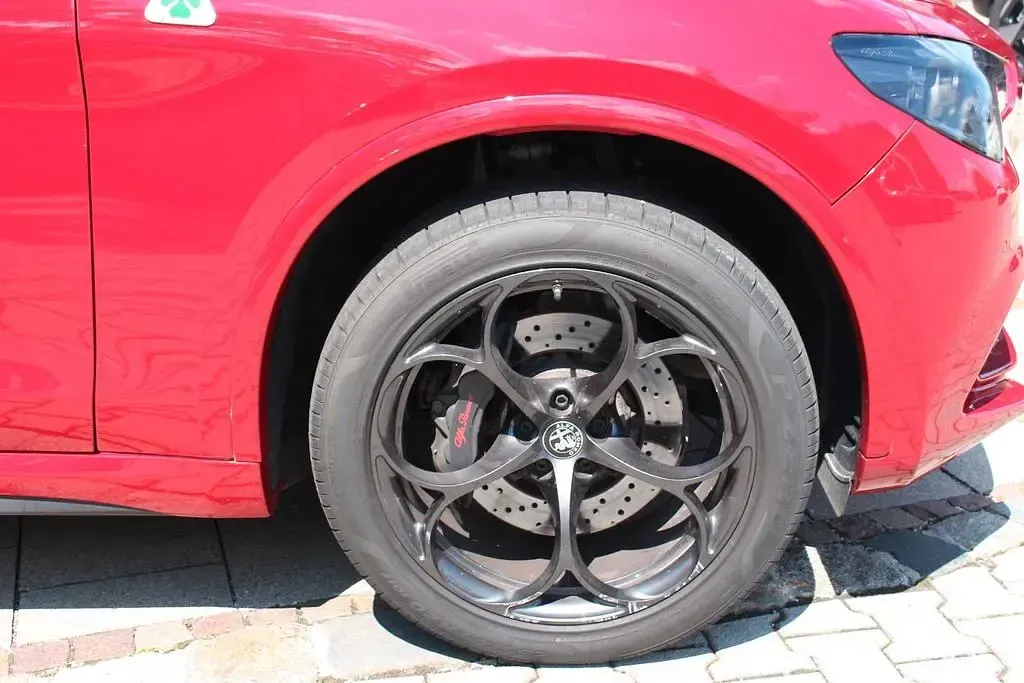 Gebraucht Alfa Romeo Stelvio Quadrifoglio 519 PS (381 kW) 2024 Rot SUV