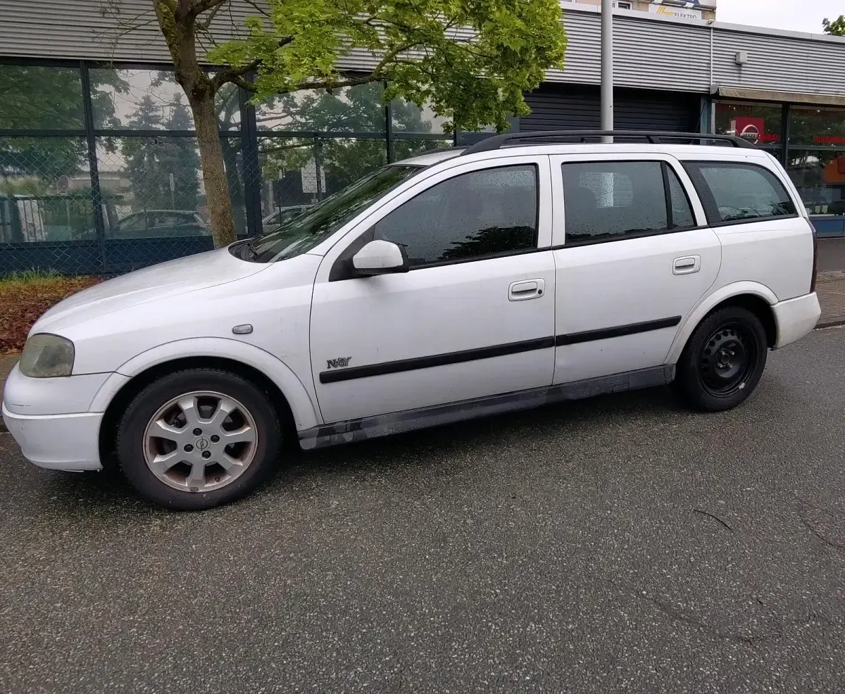 Gebraucht Opel Astra 80 PS (58 kW) 2003 Weiß Kombi