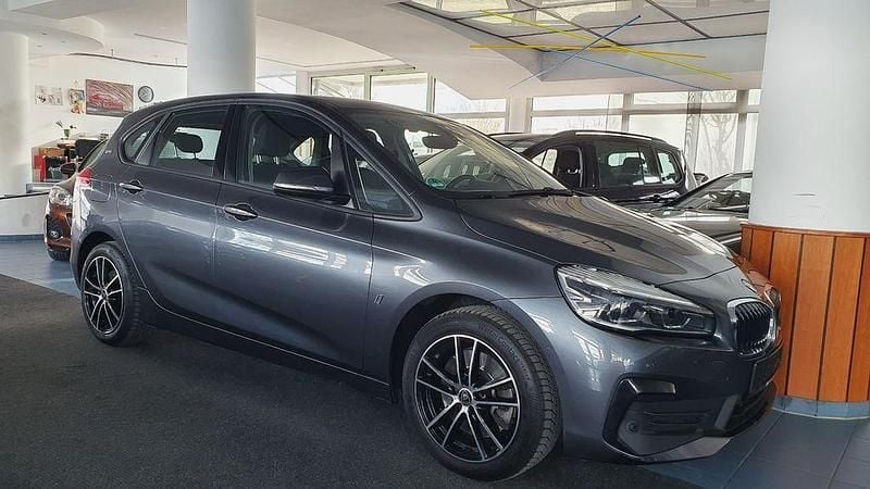 Gebraucht BMW 225 Active Tourer Sport Line 224 PS (164 kW) 2019 Grau Van / Kleinbus