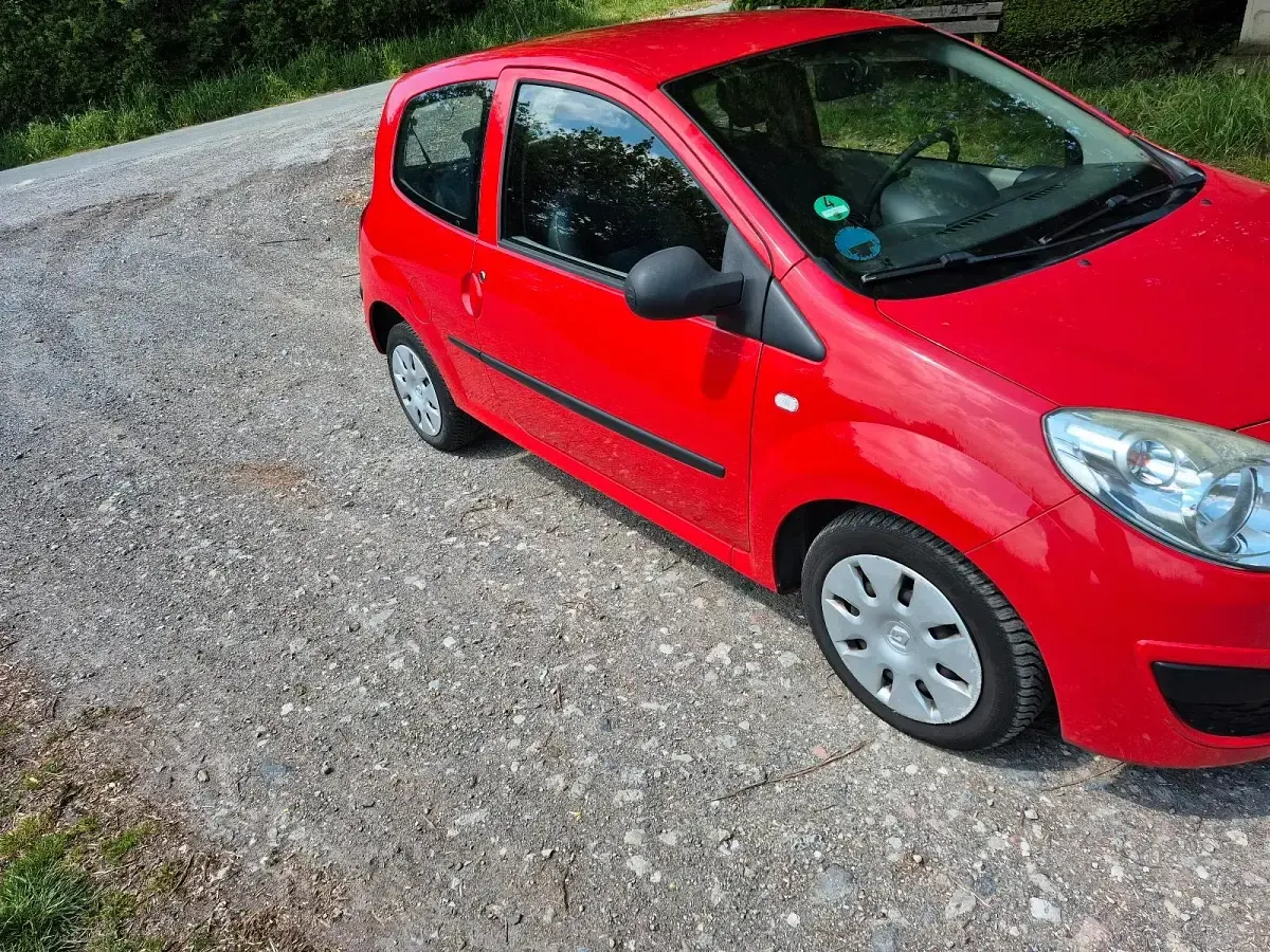 Gebraucht Renault Twingo 58 PS (42 kW) 2008 Rot Kleinwagen