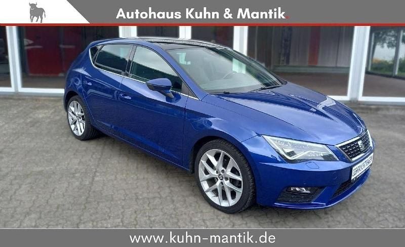 Blau Gebraucht 2017 Seat Leon XCELLENCE Limousine | 14.950 € (Fairer Preis) - Bild 1/4