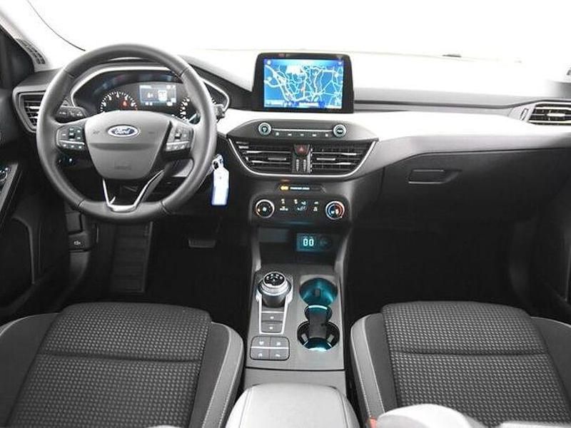 Gebraucht Ford Focus Titanium 125 PS (91 kW) 2021 Grau Limousine