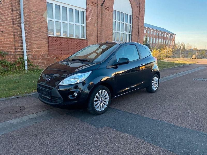 Schwarz Gebraucht 2015 Ford Ka Titanium Kleinwagen | 3.990 € (Superpreis) - Bild 1/4