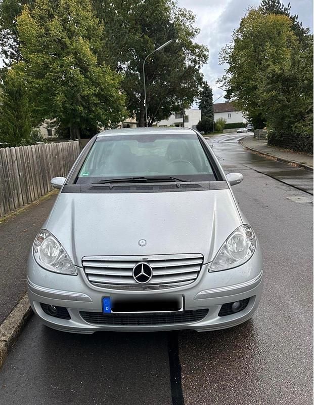Weiß Gebraucht 2006 Mercedes A180 Kleinwagen | 2.500 € (Fairer Preis) - Bild 1/4