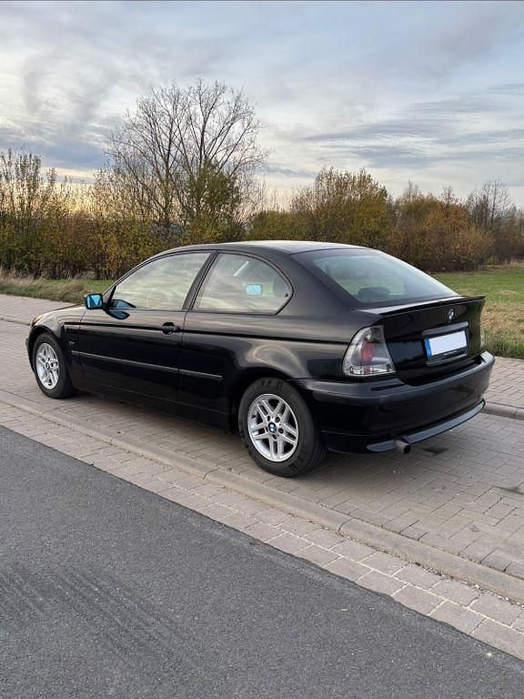 Gebraucht BMW 316 116 PS (85 kW) 2002 Schwarz Limousine