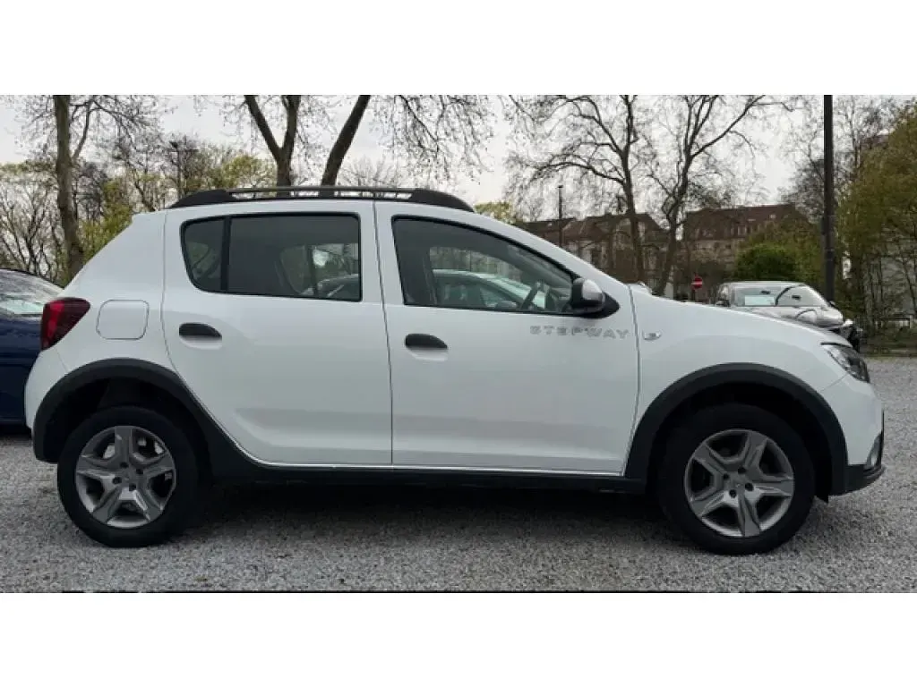 Gebraucht Dacia Sandero Prestige 90 PS (66 kW) 2017 Unbekannt Kleinwagen