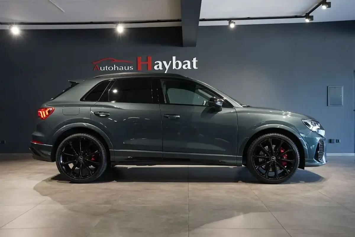 Gebraucht Audi Q3 400 PS (294 kW) 2022 Audi exclusive SUV