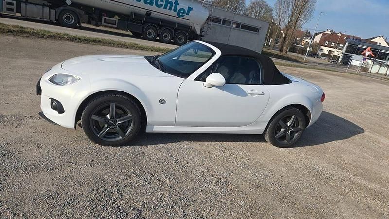 Gebraucht Mazda MX5 126 PS (92 kW) 2013 Weiß Cabrio