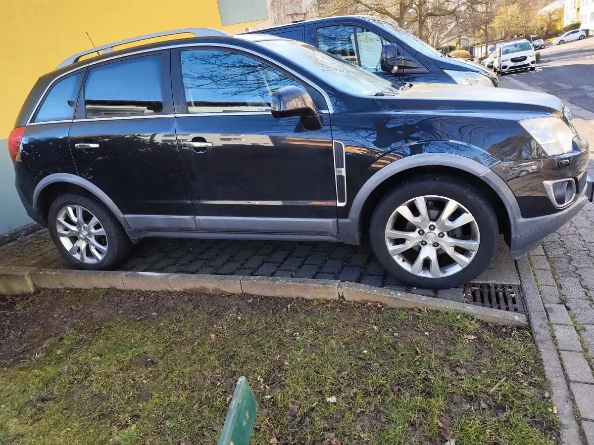 Gebraucht Opel Antara 163 PS (119 kW) 2012 Schwarz SUV