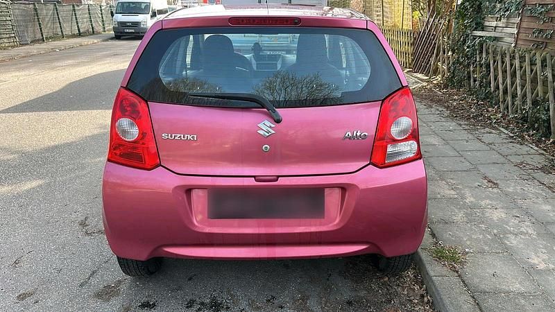 Gebraucht Suzuki Alto 68 PS (50 kW) 2011 Kleinwagen