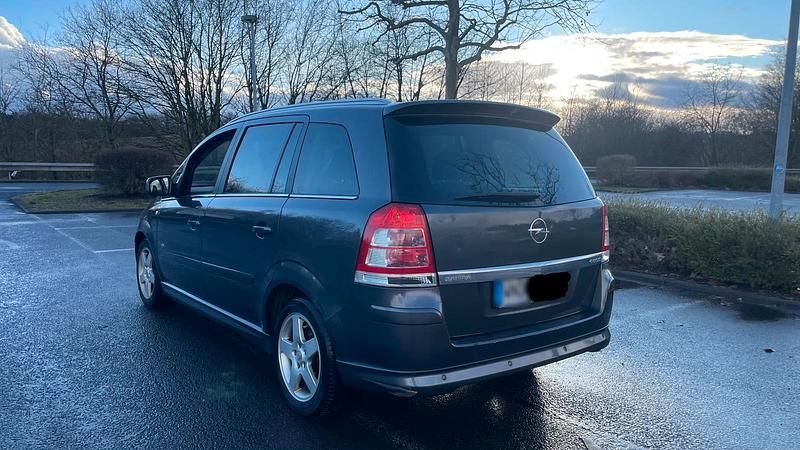 Gebraucht Opel Zafira OPC 125 PS (91 kW) 2011 Grau Van / Kleinbus