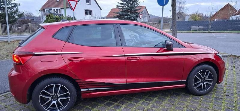 Gebraucht Seat Ibiza 95 PS (69 kW) 2022 Rot Limousine