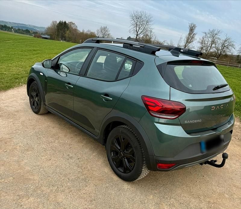 Gebraucht Dacia Sandero Stepway 110 PS (80 kW) 2025 Grün Limousine