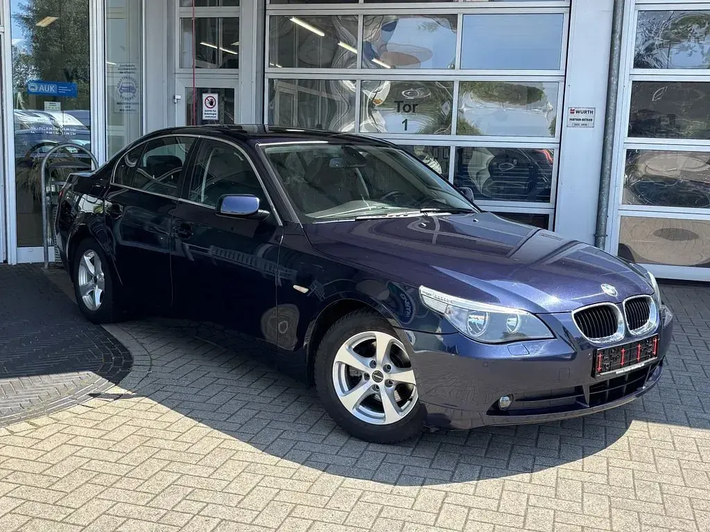 Gebraucht BMW 523 177 PS (130 kW) 2005 Blau Limousine
