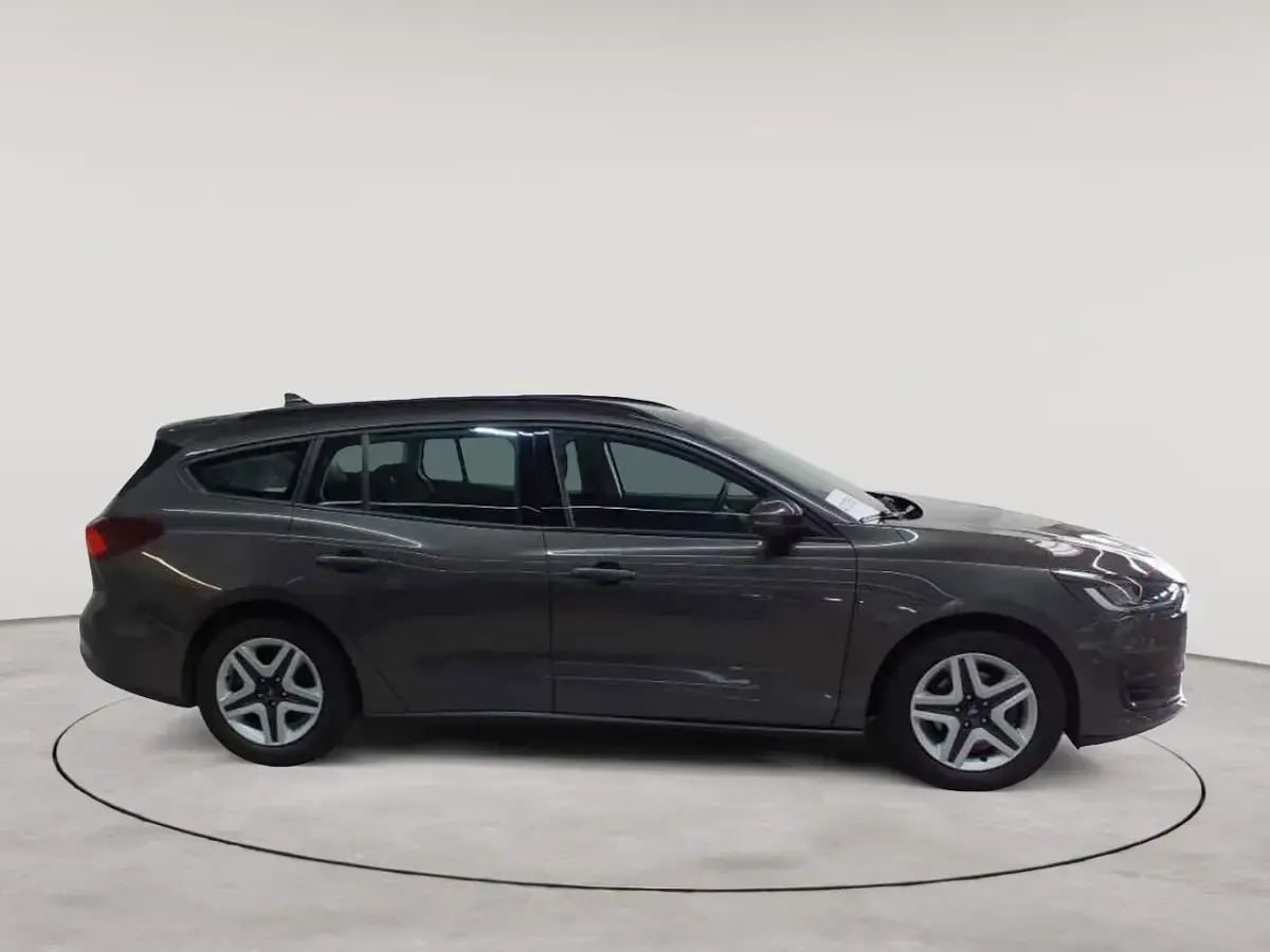 Gebraucht Ford Focus Cool & Connect 120 PS (88 kW) 2022 Magnetic metallic Kombi