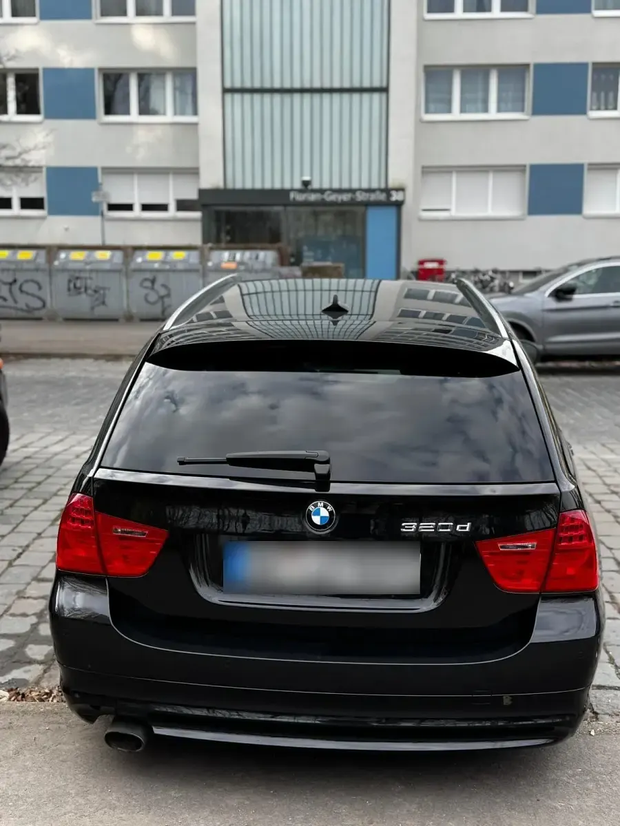 Gebraucht BMW 320 Efficient Dynamics 184 PS (135 kW) 2010 Schwarz Kombi
