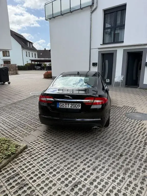 Gebraucht Jaguar XF 200 PS (147 kW) 2014 Schwarz Limousine