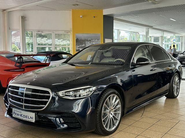 Blau Gebraucht 2022 Mercedes S500 AMG line Limousine | 92.999 € (Teuer) - Bild 1/4