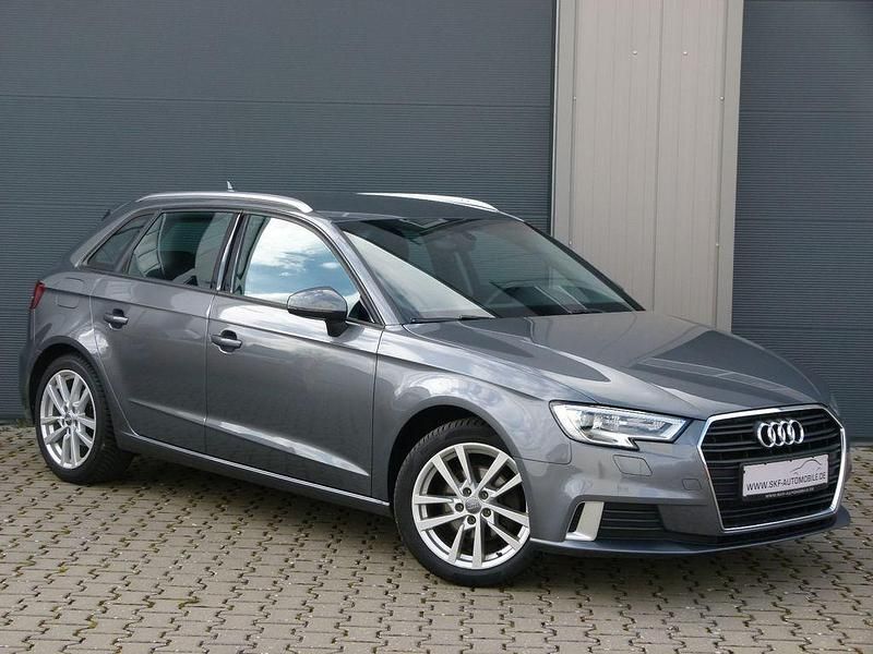 Gebraucht Audi A3 Sport 150 PS (110 kW) 2018 Monsungrau Limousine