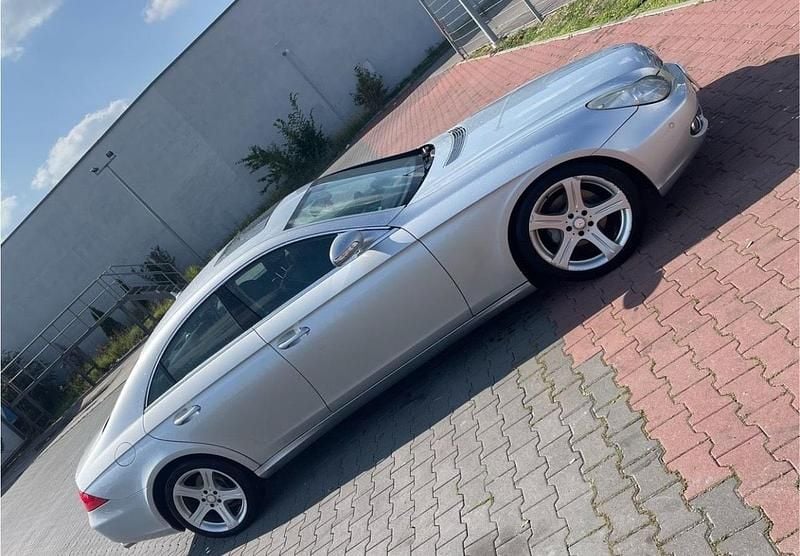 Gebraucht Mercedes CLS320 224 PS (164 kW) 2007 Silber Limousine
