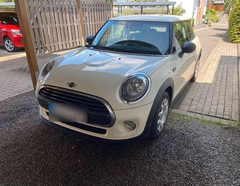 Weiß Gebraucht 2016 Mini ONE Kleinwagen | 6.800 € (Superpreis) - Bild 1/4