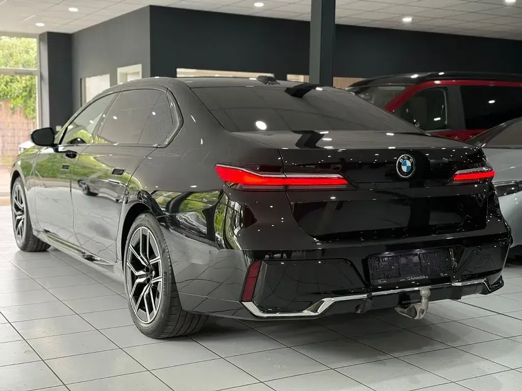 Gebraucht BMW 740 Executive 286 PS (210 kW) 2023 Schwarz Limousine