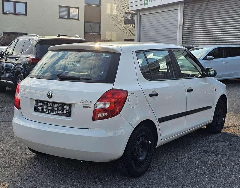 Gebraucht Skoda Fabia Cool Edition 69 PS (50 kW) 2013 Weiß Kleinwagen