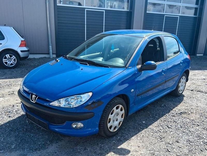 Gebraucht Peugeot 206 75 PS (55 kW) 2005 Blau Limousine