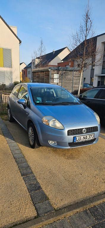 Gebraucht 2005 Fiat Grande Punto Dynamic Kleinwagen | 900 € (Guter Preis) - Bild 1/4