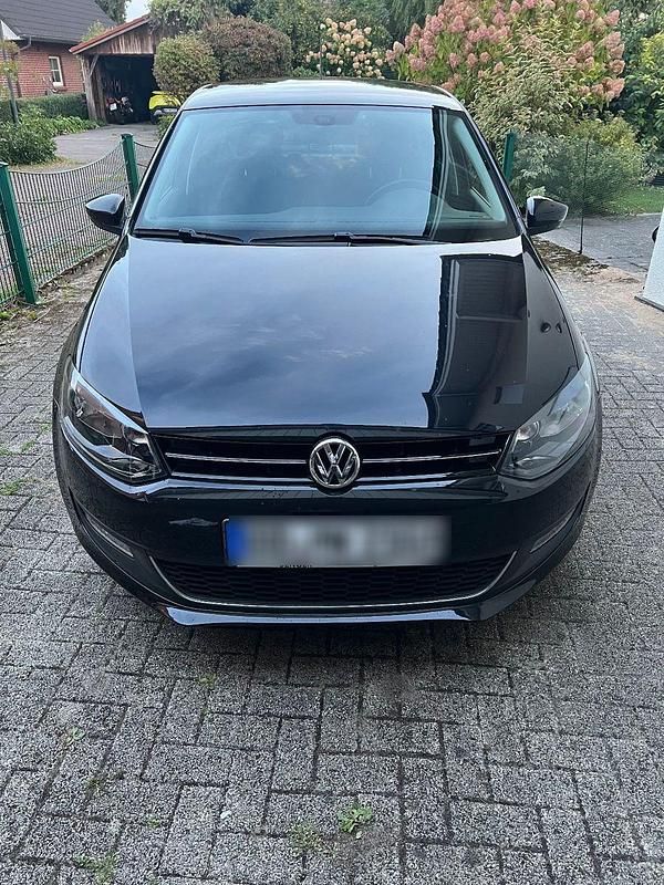 Schwarz Gebraucht 2013 VW Polo Life Kleinwagen | 7.950 € (Fairer Preis) - Bild 1/4