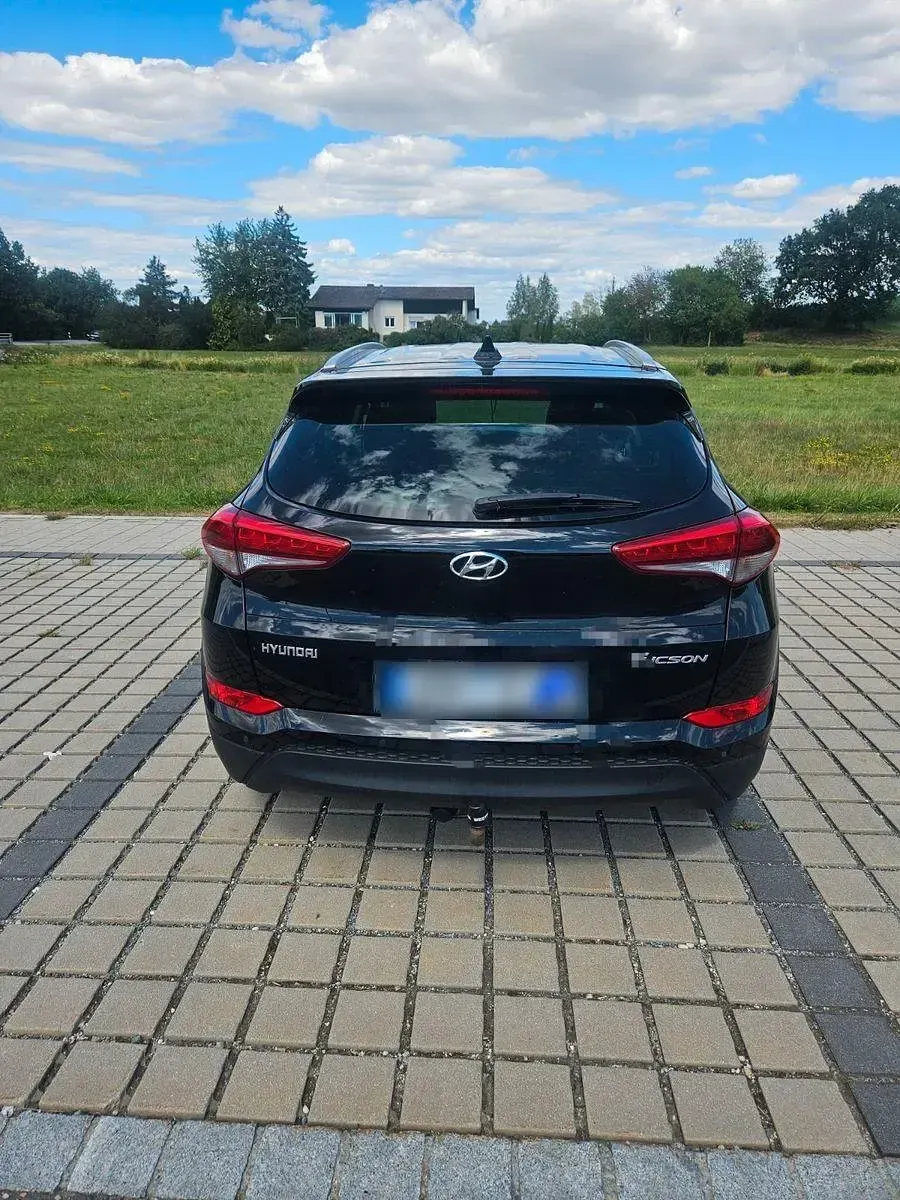 Gebraucht Hyundai Tucson Classic 141 PS (103 kW) 2016 Schwarz SUV