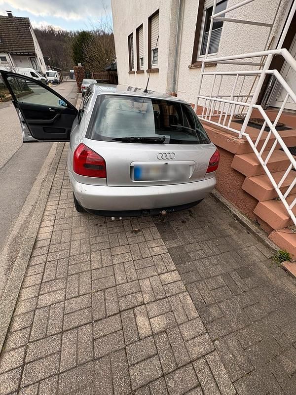 Second-hand Audi A3 125 CP (91 kW) 2000 Argintiu Hatchback