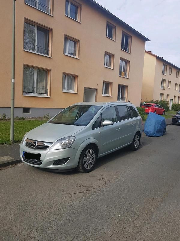 Gebraucht Opel Zafira 110 PS (80 kW) 2009 Silber Van / Kleinbus