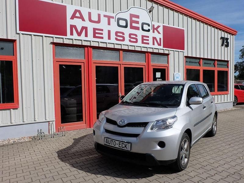 Silber Gebraucht 2013 Toyota Urban Cruiser Basis SUV | 5.999 € (Fairer Preis) - Bild 1/4
