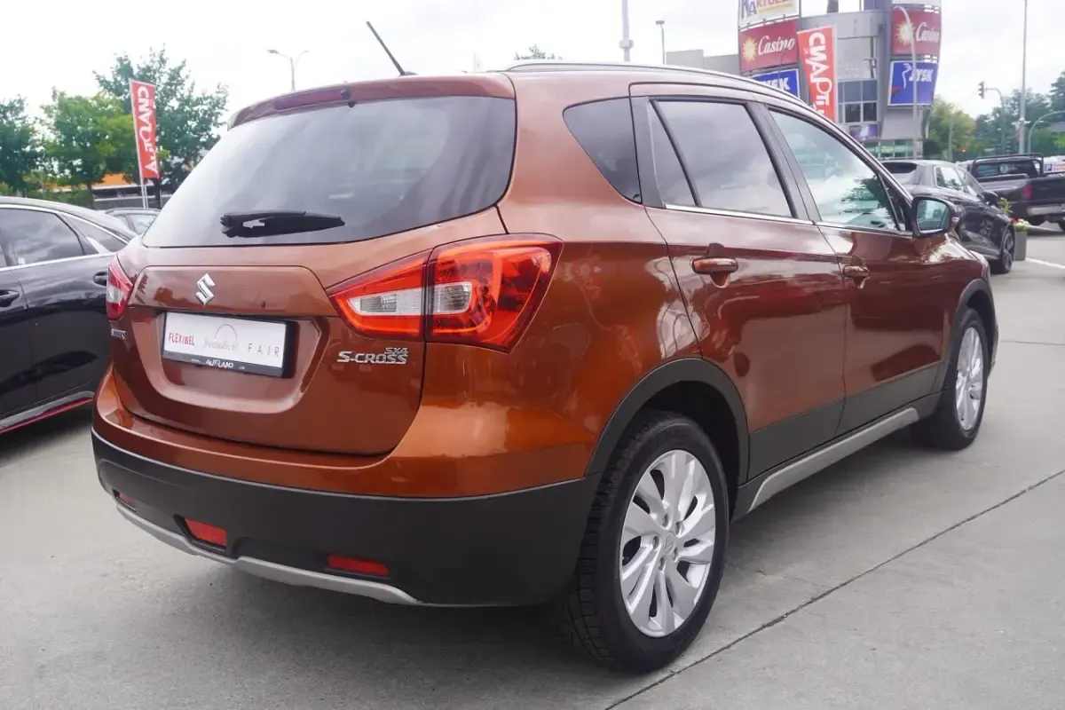 Gebraucht Suzuki SX4 S-Cross Club 111 PS (81 kW) 2018 Orange SUV